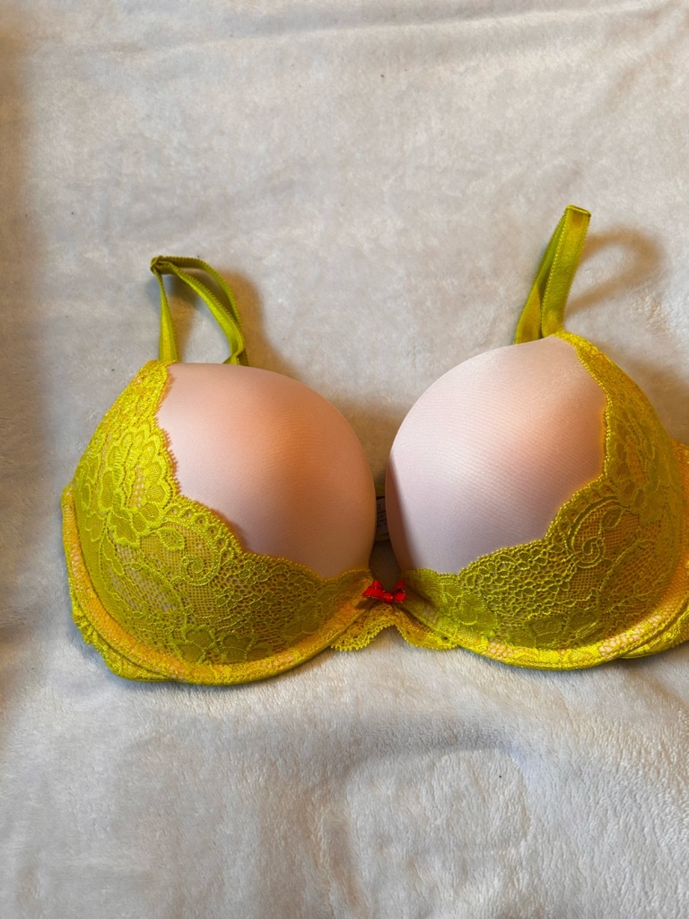 Victoria's Secret Yellow Lace Push-Up Bra with Pale Pink Cups